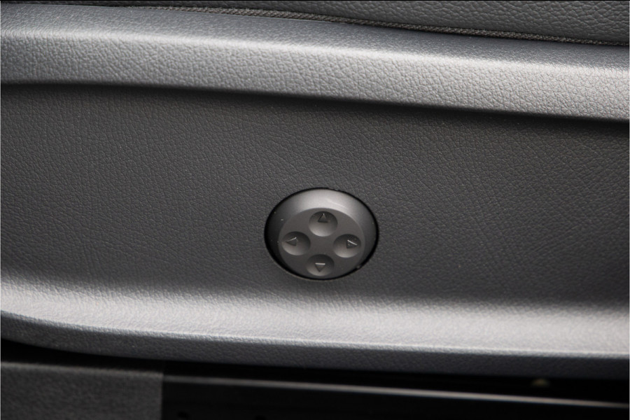 Mercedes-Benz EQB 250+ AMG Premium, Pano, 7 persoons, Head-up, Memory, Key-Less