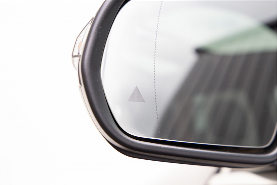 Mercedes-Benz EQB 250+ AMG Premium, Pano, 7 persoons, Head-up, Memory, Key-Less