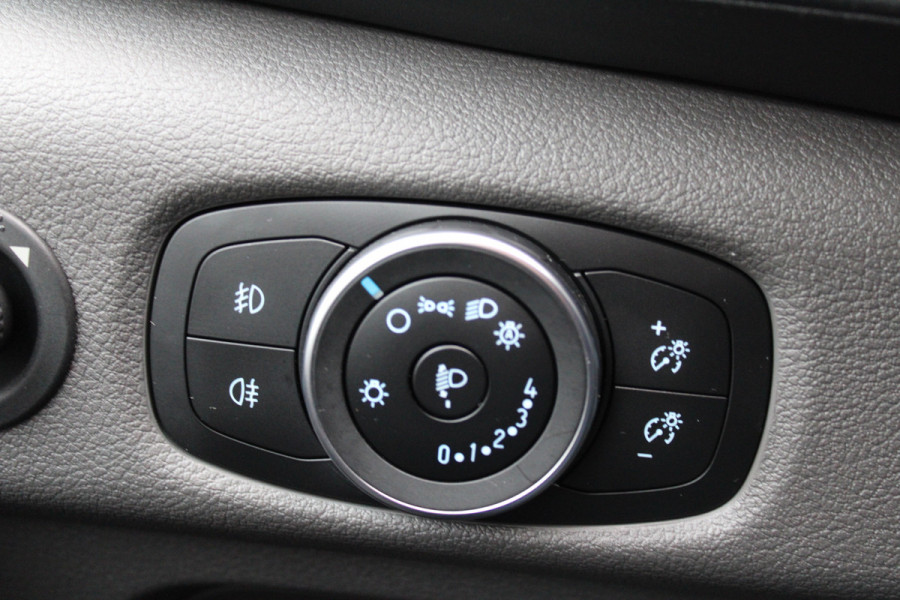 Ford Transit L2H2 170PK 330 Trend | BPM vrij | Betimmering laadruimte | Achteruitrijcamera | Stoelverwarming
