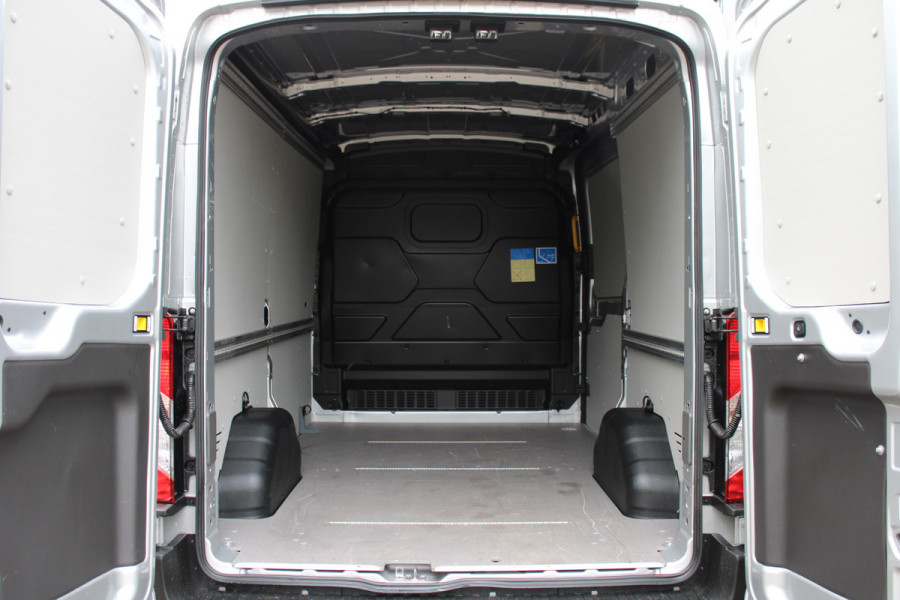 Ford Transit L2H2 170PK 330 Trend | BPM vrij | Betimmering laadruimte | Achteruitrijcamera | Stoelverwarming