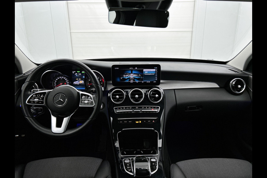 Mercedes-Benz C-Klasse Estate 300 e Business Solution Luxury ht metalen velgen | Navigatie| Elect bed voorstoelen met memory | Parking support | Inclusief 24 maanden MB Certified garantie voor Europa.