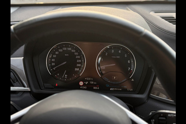 BMW X1 XDrive25e AUTOMAAT High Executive Sport line,panoramadak, achteruitrijcamera,1/2 lederen sportinterieur