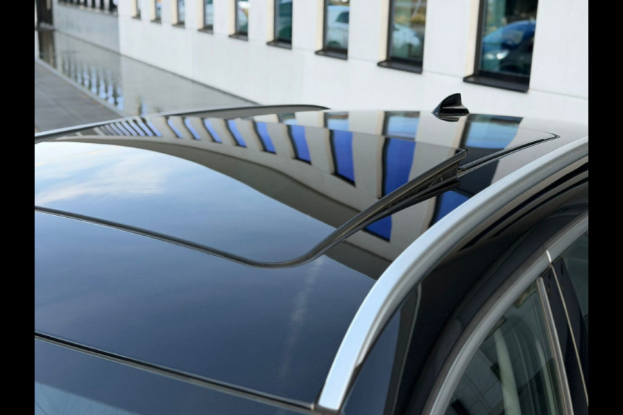 BMW X1 XDrive25e AUTOMAAT High Executive Sport line,panoramadak, achteruitrijcamera,1/2 lederen sportinterieur