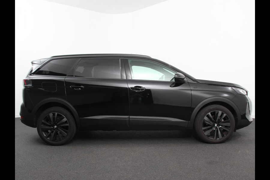 Peugeot 5008 1.2 PureTech 130pk Automaat GT Black Pack 7p Climate control Adaptive Cruise control Camera Verwarmde voorstoelen Keyless Navigatie LED Apple Carplay/ Android Auto