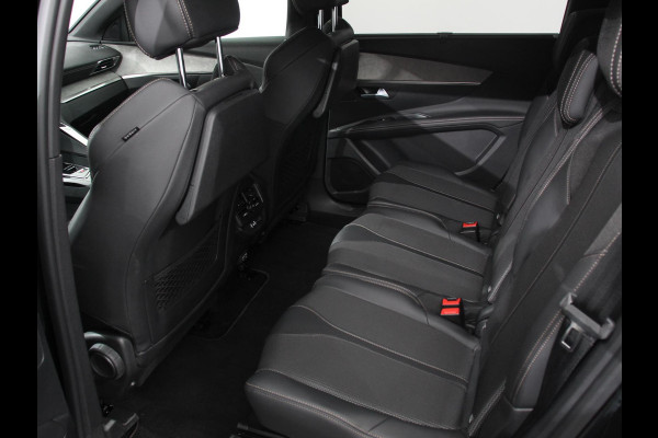 Peugeot 5008 1.2 PureTech 130pk Automaat GT Black Pack 7p Climate control Adaptive Cruise control Camera Verwarmde voorstoelen Keyless Navigatie LED Apple Carplay/ Android Auto