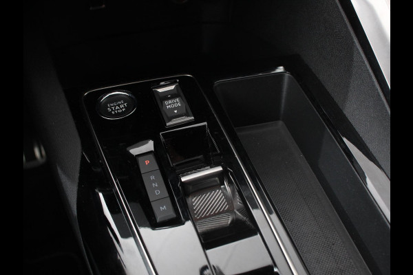 Peugeot 5008 1.2 PureTech 130pk Automaat GT Black Pack 7p Climate control Adaptive Cruise control Camera Verwarmde voorstoelen Keyless Navigatie LED Apple Carplay/ Android Auto