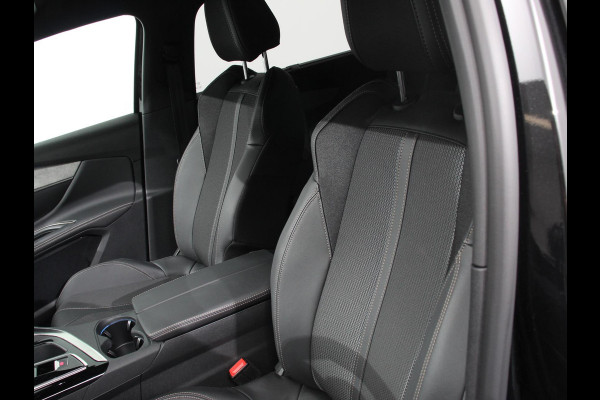 Peugeot 5008 1.2 PureTech 130pk Automaat GT Black Pack 7p Climate control Adaptive Cruise control Camera Verwarmde voorstoelen Keyless Navigatie LED Apple Carplay/ Android Auto
