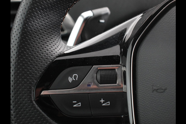 Peugeot 5008 1.2 PureTech 130pk Automaat GT Black Pack 7p Climate control Adaptive Cruise control Camera Verwarmde voorstoelen Keyless Navigatie LED Apple Carplay/ Android Auto