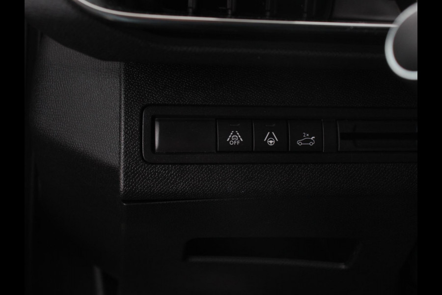 Peugeot 5008 1.2 PureTech 130pk Automaat GT Black Pack 7p Climate control Adaptive Cruise control Camera Verwarmde voorstoelen Keyless Navigatie LED Apple Carplay/ Android Auto