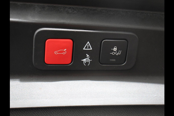 Peugeot 5008 1.2 PureTech 130pk Automaat GT Black Pack 7p Climate control Adaptive Cruise control Camera Verwarmde voorstoelen Keyless Navigatie LED Apple Carplay/ Android Auto