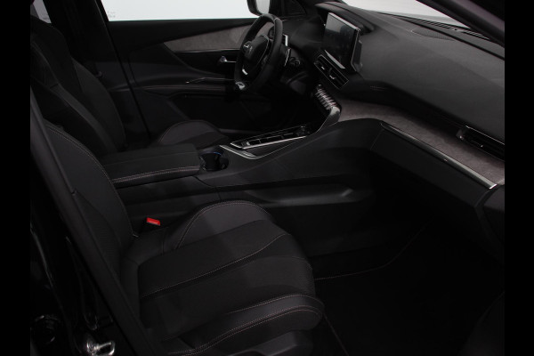 Peugeot 5008 1.2 PureTech 130pk Automaat GT Black Pack 7p Climate control Adaptive Cruise control Camera Verwarmde voorstoelen Keyless Navigatie LED Apple Carplay/ Android Auto