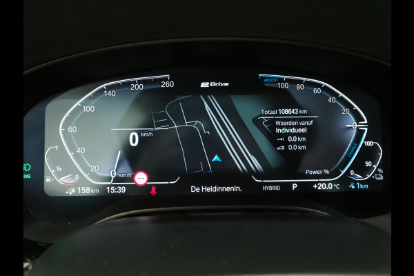 BMW 5 Serie Touring 520e Business Edition Plus | Camera | Leder | Sfeerlicht | Dodehoek | Stoelverwarming | Virtual | Carplay