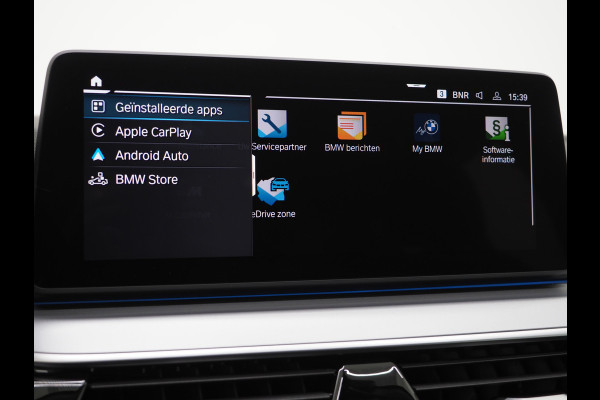 BMW 5 Serie Touring 520e Business Edition Plus | Camera | Leder | Sfeerlicht | Dodehoek | Stoelverwarming | Virtual | Carplay