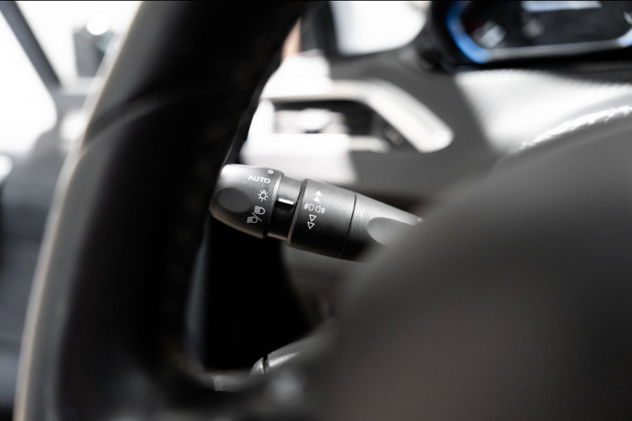 Peugeot 2008 1.2 PureTech GT-Line LED NAVI AUTOMAAT