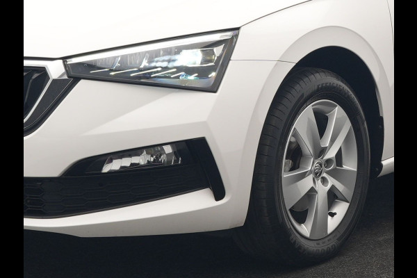 Škoda SCALA 1.5 TSI Sport Business Automaat 150pk | Trekhaak | Stoelverwarming | Cruise Control | Climate Control | Apple Carplay | Front Assist | LED Koplampen |