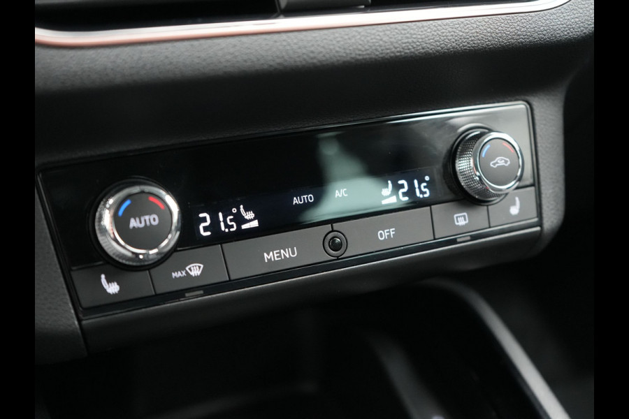 Škoda SCALA 1.5 TSI Sport Business Automaat 150pk | Trekhaak | Stoelverwarming | Cruise Control | Climate Control | Apple Carplay | Front Assist | LED Koplampen |