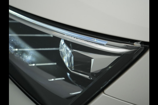 Škoda SCALA 1.5 TSI Sport Business Automaat 150pk | Trekhaak | Stoelverwarming | Cruise Control | Climate Control | Apple Carplay | Front Assist | LED Koplampen |