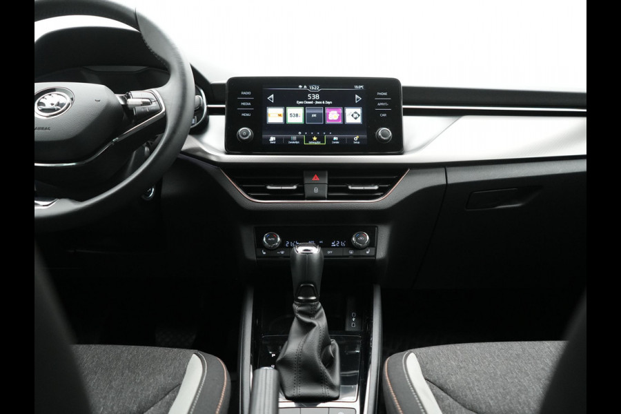 Škoda SCALA 1.5 TSI Sport Business Automaat 150pk | Trekhaak | Stoelverwarming | Cruise Control | Climate Control | Apple Carplay | Front Assist | LED Koplampen |