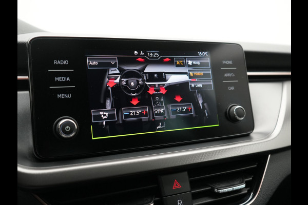 Škoda SCALA 1.5 TSI Sport Business Automaat 150pk | Trekhaak | Stoelverwarming | Cruise Control | Climate Control | Apple Carplay | Front Assist | LED Koplampen |