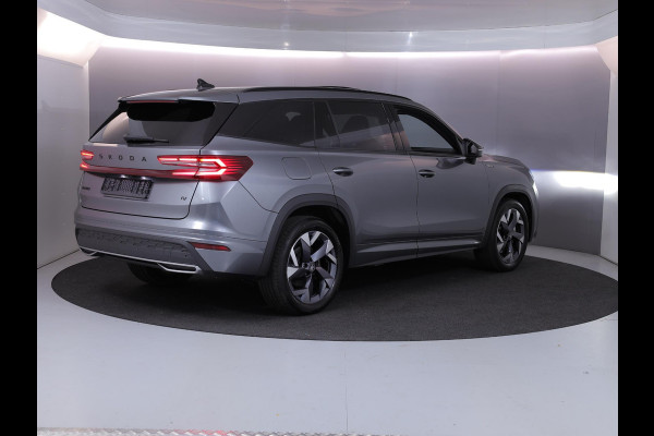 Škoda Kodiaq 1.5 TSI PHEV Sportline Business 204 pk Automaat (DSG) | Verlengde garantie | Navigatie | Panoramadak | Trekhaak (wegklapbaar) | Parkeersensoren | Achteruitrijcamera | Stoelverwarming v/a |