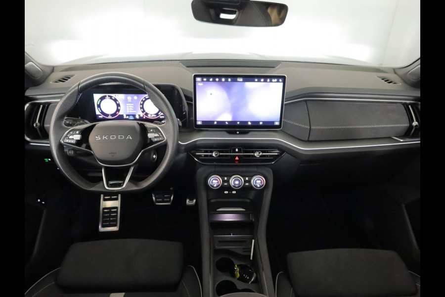 Škoda Kodiaq 1.5 TSI PHEV Sportline Business 204 pk Automaat (DSG) | Verlengde garantie | Navigatie | Panoramadak | Trekhaak (wegklapbaar) | Parkeersensoren | Achteruitrijcamera | Stoelverwarming v/a |