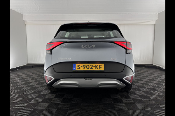 Kia Sportage 1.6 T-GDi Hybrid Dynamic-Line AWD (Plug-In) (INCL-BTW)  Aut. *FULL-LED | ADAPTIVE-CRUISE | WIDESCREEN-COCKPIT | NAVI-FULLMAP | DAB | COMFORTSEATS | ECC | SHIFTPADDLES | CAMERA | PDC | CARPLAY | 19''ALU*