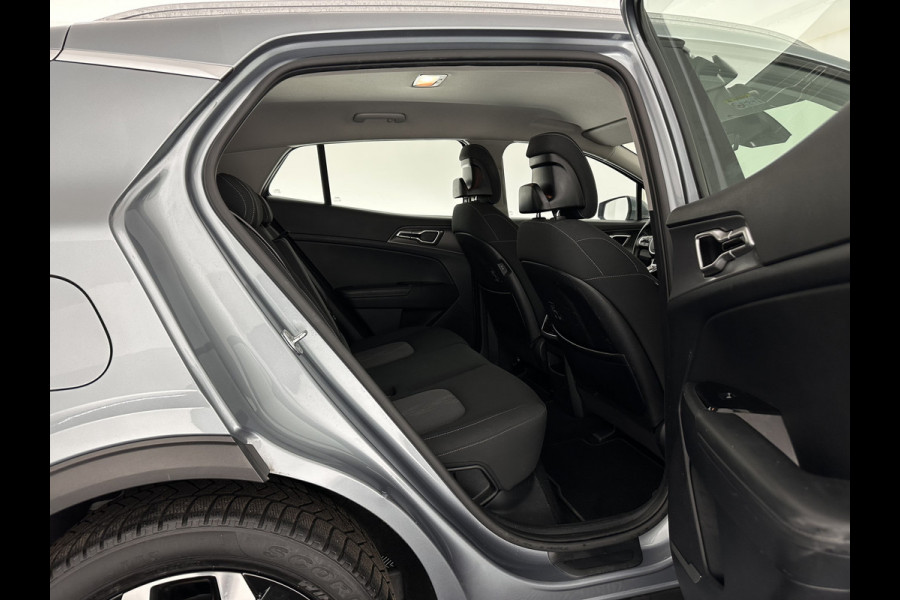 Kia Sportage 1.6 T-GDi Hybrid Dynamic-Line AWD (Plug-In) (INCL-BTW)  Aut. *FULL-LED | ADAPTIVE-CRUISE | WIDESCREEN-COCKPIT | NAVI-FULLMAP | DAB | COMFORTSEATS | ECC | SHIFTPADDLES | CAMERA | PDC | CARPLAY | 19''ALU*