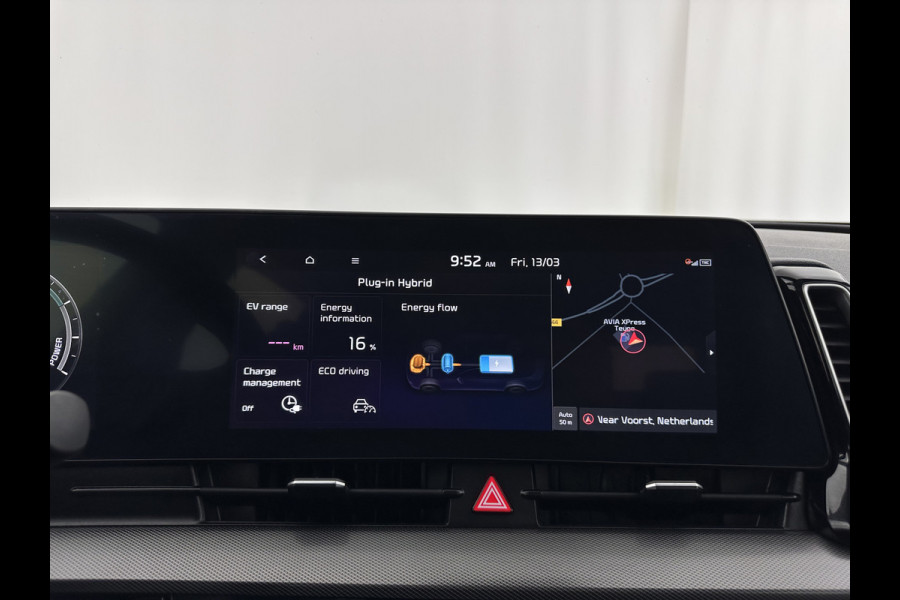 Kia Sportage 1.6 T-GDi Hybrid Dynamic-Line AWD (Plug-In) (INCL-BTW)  Aut. *FULL-LED | ADAPTIVE-CRUISE | WIDESCREEN-COCKPIT | NAVI-FULLMAP | DAB | COMFORTSEATS | ECC | SHIFTPADDLES | CAMERA | PDC | CARPLAY | 19''ALU*