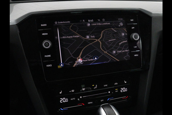 Volkswagen Passat 1.4 TSI PHEV GTE | Trekhaak | Stoelverwarming | Stoelverwarming | Camera | Massage | Carplay | Matrix LED | Adaptive cruise | Navigatie | Park Assist | Climate control | Plug In