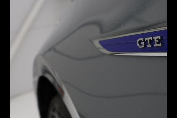 Volkswagen Passat 1.4 TSI PHEV GTE | Trekhaak | Stoelverwarming | Stoelverwarming | Camera | Massage | Carplay | Matrix LED | Adaptive cruise | Navigatie | Park Assist | Climate control | Plug In