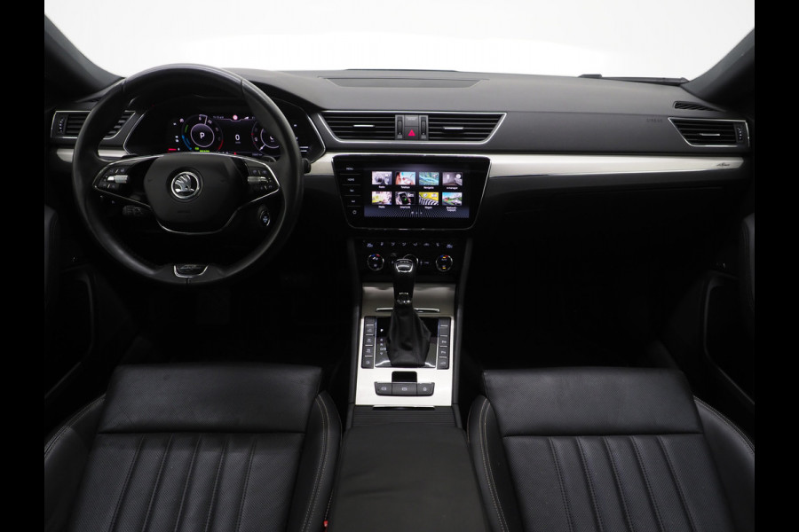 Škoda Superb Combi 1.4 TSI iV Laurin & Klement | Panoramadak | Massage | Canton | Leder | Trekhaak | Keyless | Adaptive | Carplay