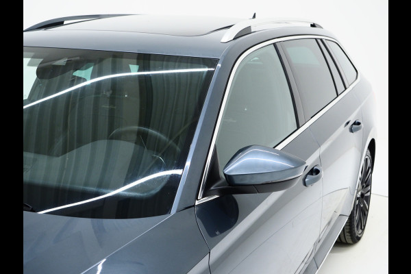 Škoda Superb Combi 1.4 TSI iV Laurin & Klement | Panoramadak | Massage | Canton | Leder | Trekhaak | Keyless | Adaptive | Carplay