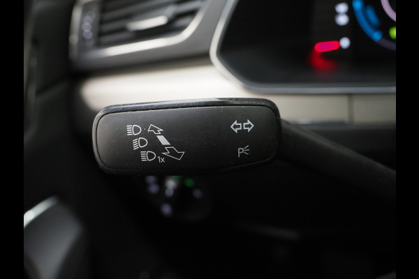 Škoda Superb Combi 1.4 TSI iV Laurin & Klement | Panoramadak | Massage | Canton | Leder | Trekhaak | Keyless | Adaptive | Carplay