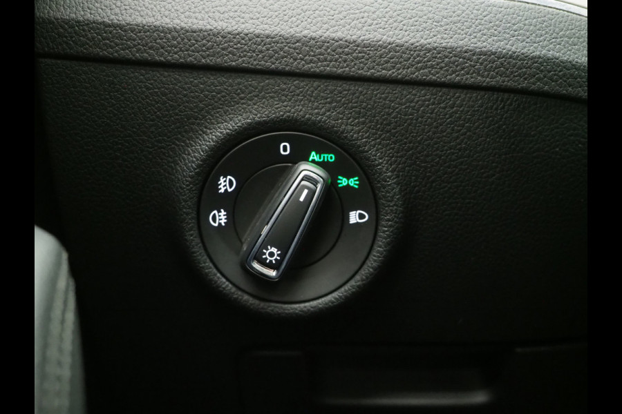 Škoda Superb Combi 1.4 TSI iV Laurin & Klement | Panoramadak | Massage | Canton | Leder | Trekhaak | Keyless | Adaptive | Carplay