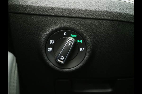 Škoda Superb Combi 1.4 TSI iV Laurin & Klement | Panoramadak | Massage | Canton | Leder | Trekhaak | Keyless | Adaptive | Carplay