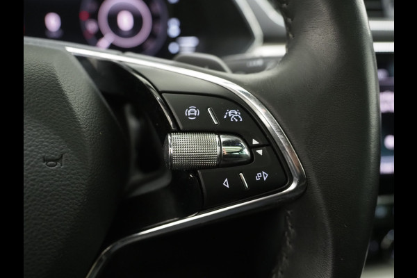 Škoda Superb Combi 1.4 TSI iV Laurin & Klement | Panoramadak | Massage | Canton | Leder | Trekhaak | Keyless | Adaptive | Carplay