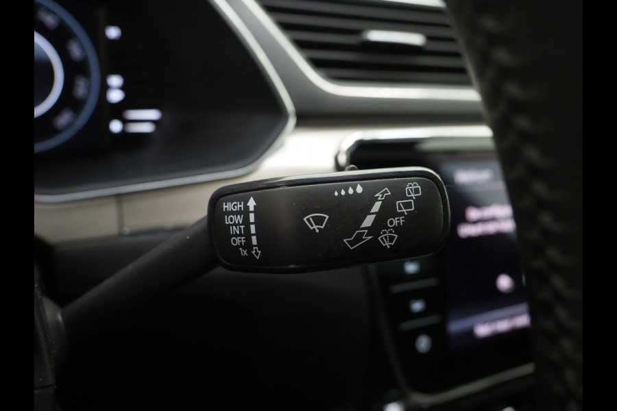 Škoda Superb Combi 1.4 TSI iV Laurin & Klement | Panoramadak | Massage | Canton | Leder | Trekhaak | Keyless | Adaptive | Carplay