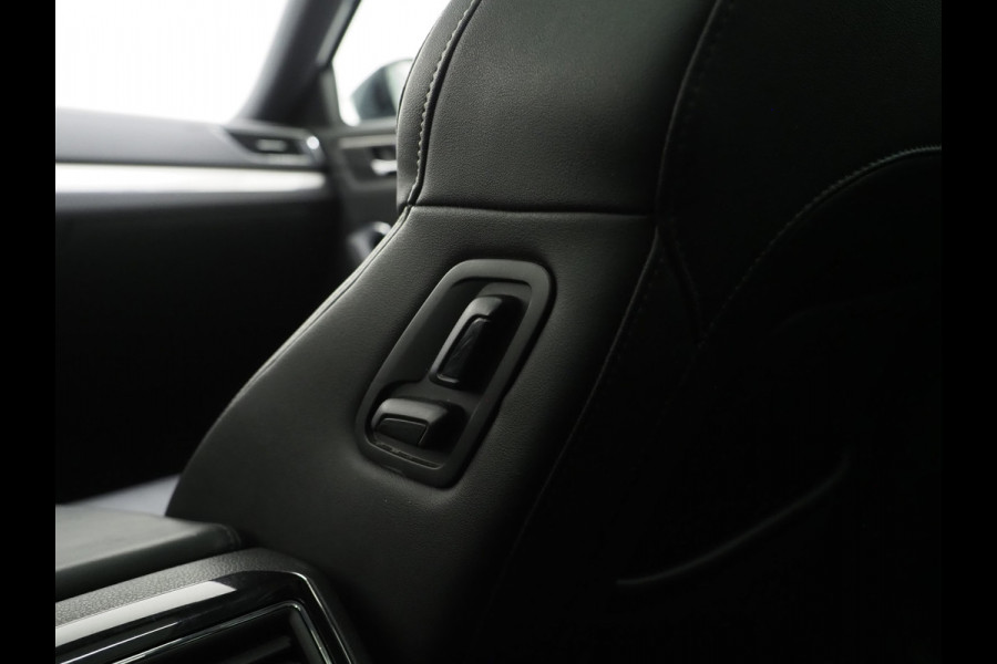 Škoda Superb Combi 1.4 TSI iV Laurin & Klement | Panoramadak | Massage | Canton | Leder | Trekhaak | Keyless | Adaptive | Carplay