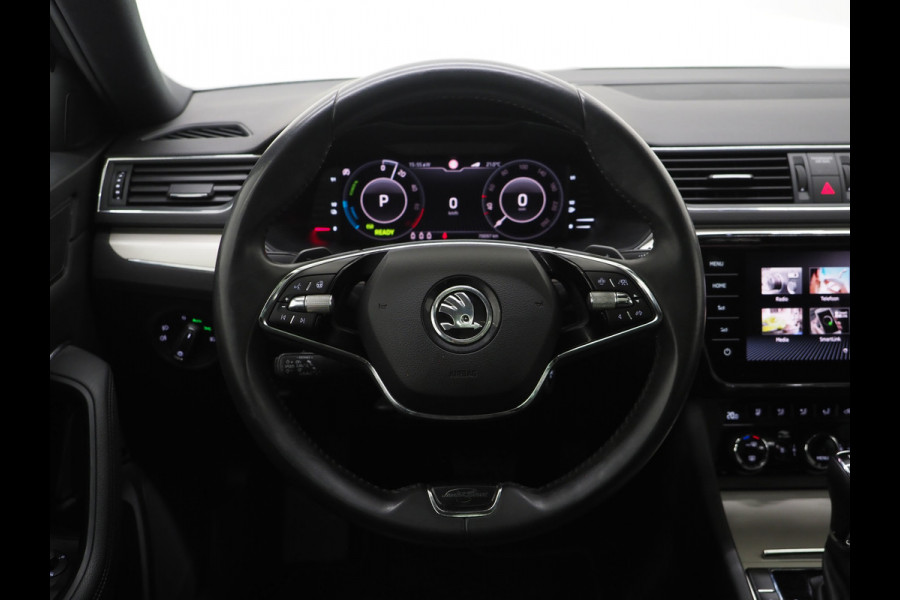 Škoda Superb Combi 1.4 TSI iV Laurin & Klement | Panoramadak | Massage | Canton | Leder | Trekhaak | Keyless | Adaptive | Carplay