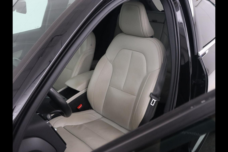 Volvo XC40 1.5 T5 Twin Engine Inscription | Panoramadak | Leder | Harman/Kardon | Stoelverwarming | Carplay | Camera | Navigatie | Adaptive cruise | PHEV | Plug In