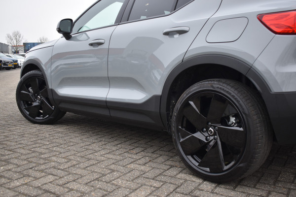 Volvo EX40 Extended Range 252PK Plus Black Ed. 82 kWh | H&K | ACC | Blis | Camera | 20"LMV | Stuurverwarming