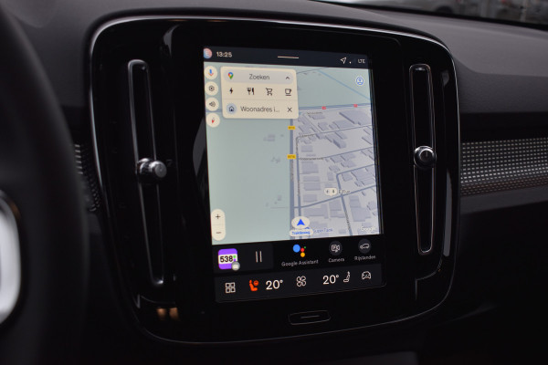 Volvo EX40 Extended Range 252PK Plus Black Ed. 82 kWh | H&K | ACC | Blis | Camera | 20"LMV | Stuurverwarming