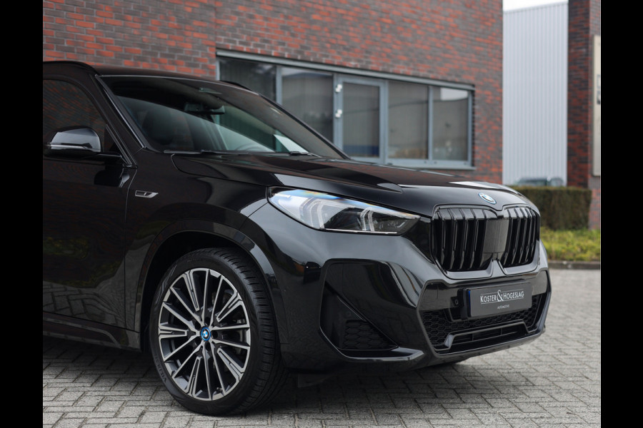 BMW X1 30e xDrive | Pano - Trekhaak - Camera