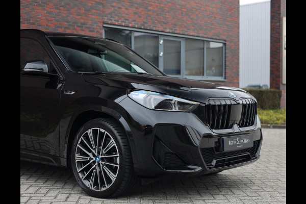 BMW X1 30e xDrive | Pano - Trekhaak - Camera