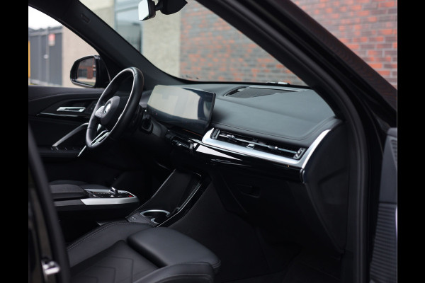 BMW X1 30e xDrive | Pano - Trekhaak - Camera