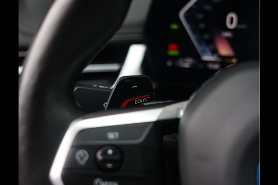 BMW X1 30e xDrive | Pano - Trekhaak - Camera