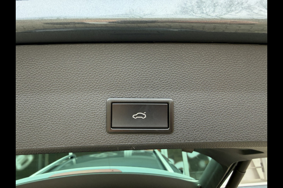 Seat Ateca 1.5 TSI Style Business Intense / Trekhaak (1.600KG) / Cruise C. / Navi / Stoelverwarming / Elektr. Achterklep