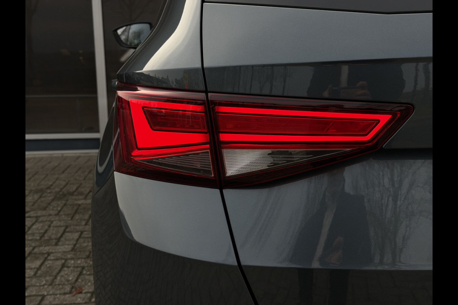 Seat Ateca 1.5 TSI Style Business Intense / Trekhaak (1.600KG) / Cruise C. / Navi / Stoelverwarming / Elektr. Achterklep