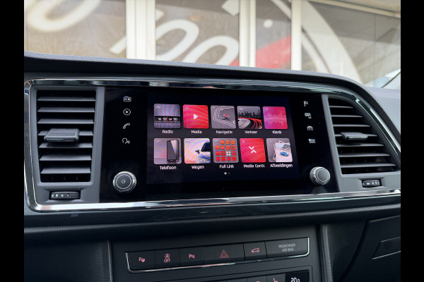 Seat Ateca 1.5 TSI Style Business Intense / Trekhaak (1.600KG) / Cruise C. / Navi / Stoelverwarming / Elektr. Achterklep