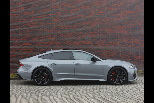 Audi RS7 4.0 TFSI Quattro | Dynamic Plus - Matrix - Rood Design pakket